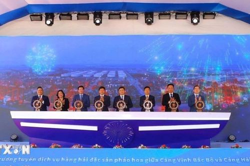 Cảng Hải Phòng đón chuyến tàu thử nghiệm đầu tiên tuyến dịch vụ mới