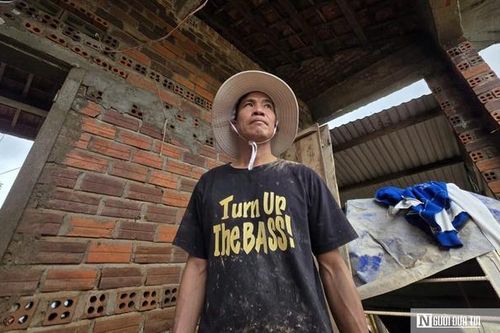 Ước mơ giản dị ở rốn lũ Hòa Thịnh: 'Mong dựng lại căn nhà nhỏ cho con'