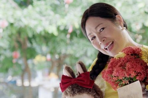 NSND Hồng Vân thành 'bà mối bất đắc dĩ', U60 mà không có gia đình