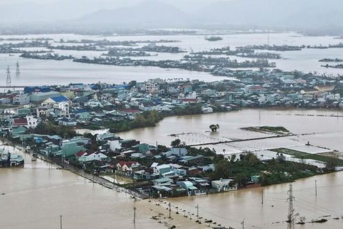 Triển khai giải pháp hỗ trợ khách hàng và khoanh nợ sau bão lũ tại miền Trung