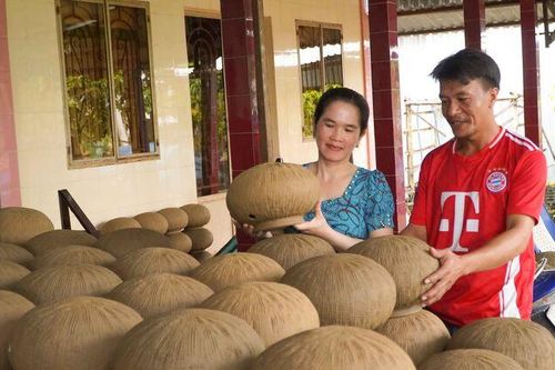 Đồng bào Khmer xã Hòn Đất giữ nghề làm cà om