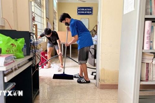 Bộ Giáo dục và Đào tạo sẽ cấp phát miễn phí sách giáo khoa cho học sinh vùng lũ