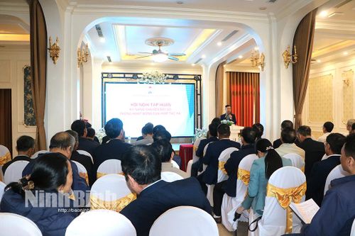 Tập huấn về kỹ năng chuyển đổi số trong hoạt động của HTX