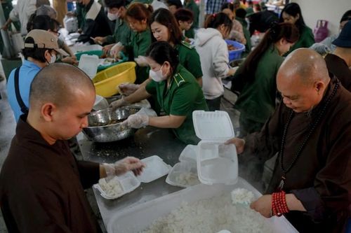 Trong tai ương, Phật giáo góp phần chuyển hóa khổ đau