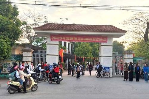Phú Thọ: Phát huy hiệu quả mô hình 'Cổng trường an toàn giao thông'