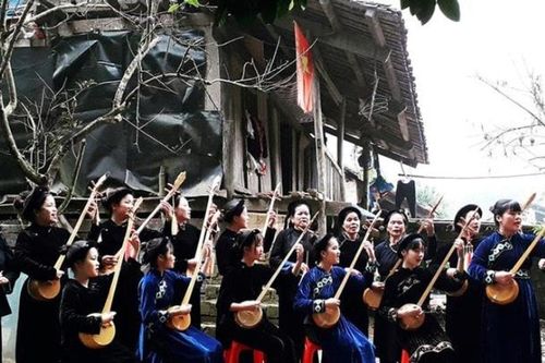 Làm giàu văn học dân gian dân tộc thiểu số