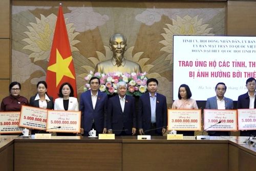 Phú Thọ hỗ trợ 6 tỉnh bị ảnh hưởng bởi mưa lũ