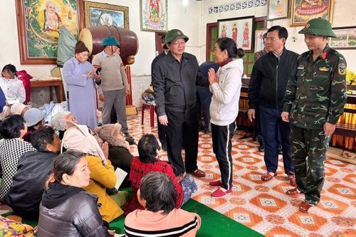 'Vững tay chèo' trước thử thách của thiên tai