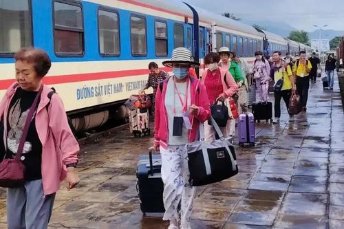 Hơn 25.200 vé tàu Bắc-Nam được hoàn trả cho hành khách