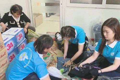 Hà Nội sẻ chia cùng đồng bào vùng lũ