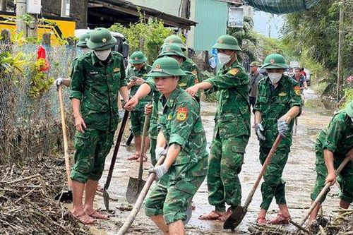 Bộ đội Biên phòng Đắk Lắk: Huy động tổng lực hỗ trợ nhân dân khắc phục hậu quả sau mưa lũ