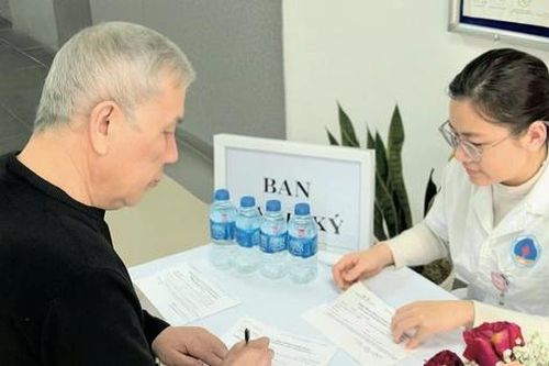 Ung thư tiền liệt tuyến: Mối nguy thầm lặng gia tăng theo tuổi thọ