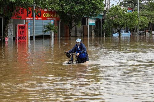 Vì sao mưa bão dồn dập vào cuối năm?