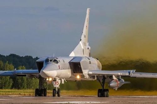 Nga điều loạt máy bay ném bom Tu-22M3 từ Viễn Đông áp sát Ukraine