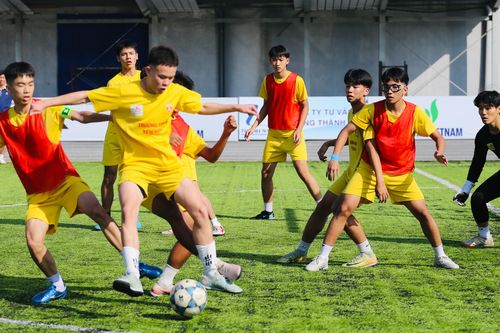 Bàn phản lưới sớm khiến THPT Yên Hòa dừng bươc