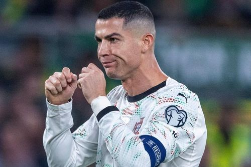FIFA ra phán quyết về thẻ đỏ của Ronaldo