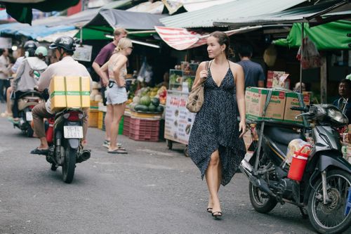 Báo Australia chỉ lý do hãy đến Việt Nam thay vì Nhật Bản