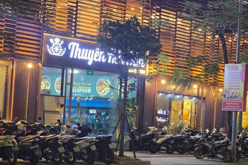 Hải Phòng: lấn chiếm vỉa hè, mất an toàn giao thông ở phố Lạch Tray