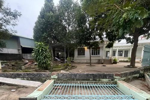 Tường bao Trung tâm Văn hóa - Thể thao xã bị sập: lỗi kết cấu hay hậu quả mưa lũ?