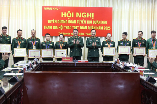 Quân khu 1 tuyên dương đội tuyển tham gia Hội thao Thể dục thể thao quốc phòng