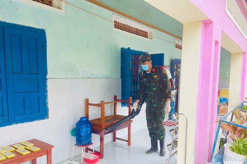 Các đơn vị Quân y, Hóa học Quân khu 5 chung tay khắc phục hậu quả lũ lụt