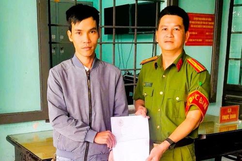 Trả lại 339 triệu đồng cho người chuyển nhầm