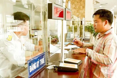 Triển khai việc gia hạn, miễn, giảm thuế cho người dân bị tổn thất do bão lũ