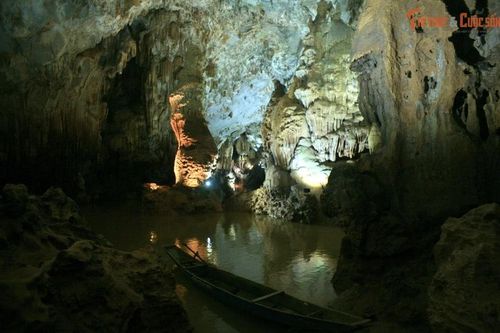 Kỳ thú hang động xuyên thủy đẹp bậc nhất thế giới của Việt Nam