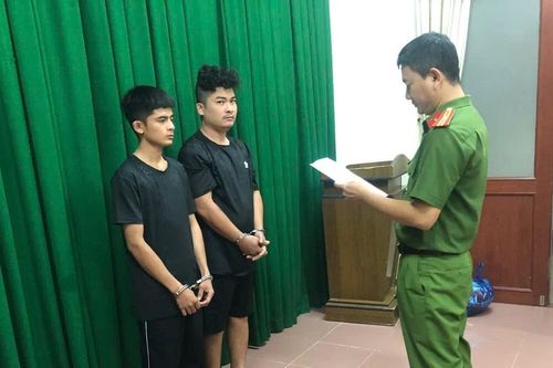 Khởi tố 2 đối tượng giết người ở Vĩnh Long
