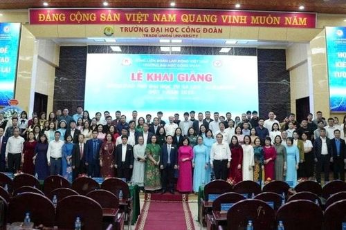 Trường ĐH Công Đoàn khai giảng khóa đại học từ xa đầu tiên năm 2025