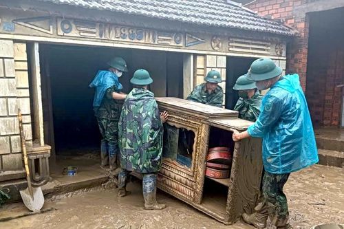 Gượng dậy sau lũ dữ
