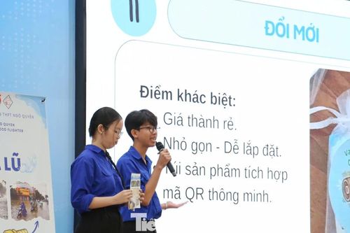 Học sinh sáng chế van một chiều cho xe máy khi mưa ngập
