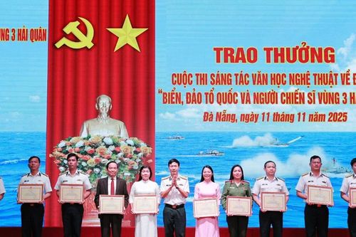 NGND.GS.TS.BS. Trần Hữu Dàng của ĐH Duy Tân đạt giải Nhất với ca khúc về biển đảo