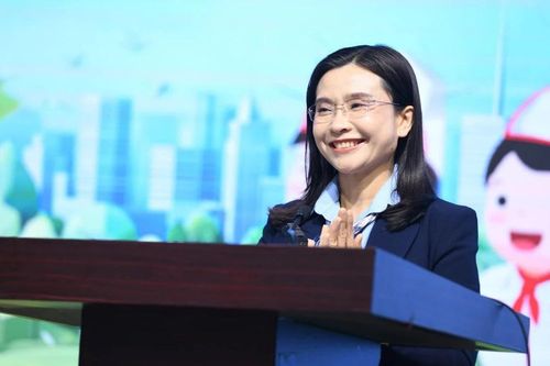 Trao 1,6 tỉ đồng tiếp sức ước mơ cho học sinh, sinh viên nghèo vượt khó
