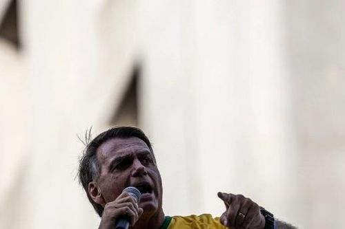 Cựu Tổng thống Brazil bắt đầu thụ án 27 năm tù giam