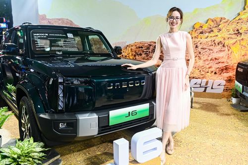 Xe điện cùng loạt công nghệ AI, robot nổi bật tại triển lãm ở TPHCM