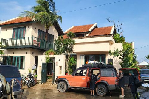Cả làng du lịch ở Đắk Lắk 'hò nhau' đón khách miễn phí, chở đồ cứu trợ vùng lũ