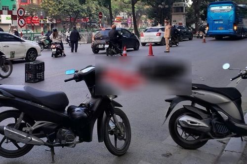 Người phụ nữ tử vong sau va chạm với xe khách ở Hà Nội
