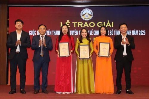 Hà Tĩnh trao giải cuộc thi Truyền thanh cơ sở tuyên truyền về Chuyển đổi số năm 2025