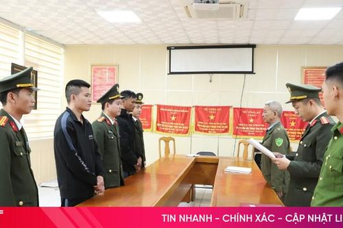 Khởi tố 2 đối tượng đưa 24 người trốn đi nước ngoài bằng đường biển