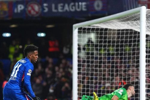 Champions League: Barcelona thảm bại, Man City thua sốc tại Etihad