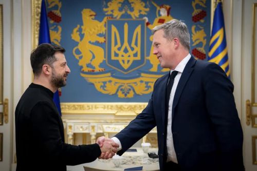 NBC News: Bộ trưởng Lục quân Mỹ cảnh báo quân đội Ukraine về 'nguy cơ thất bại cận kề'