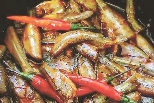 Hương vị đặc biệt của loại cá có tên lạ, xưa nhiều vô kể nay cực hiếm, được dân thành phố 'săn lùng'