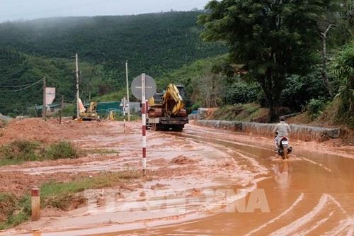 Công bố tình huống khẩn cấp trên tuyến Quốc lộ 1, đường Trường Sơn Đông qua 4 tỉnh Nam Trung Bộ
