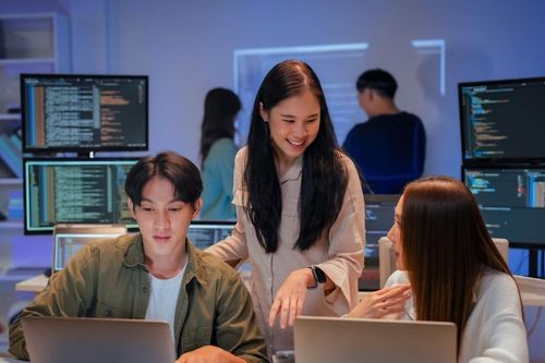Khảo sát lương 2026 của Robert Walters: AI thúc đẩy nhu cầu nhân sự tăng mạnh