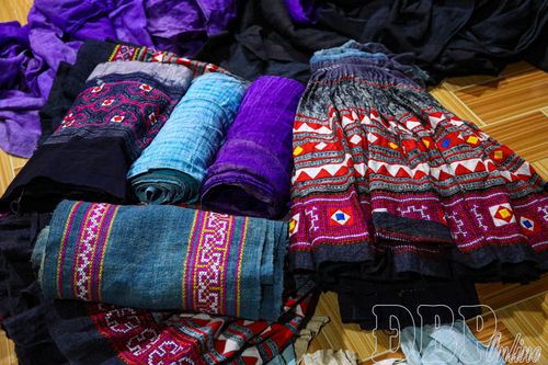 Người Mông giữ nghề truyền thống
