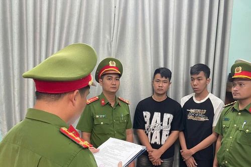 Gia Lai: Khởi tố 2 thanh niên chém người sau mâu thuẫn trong lúc ăn nhậu