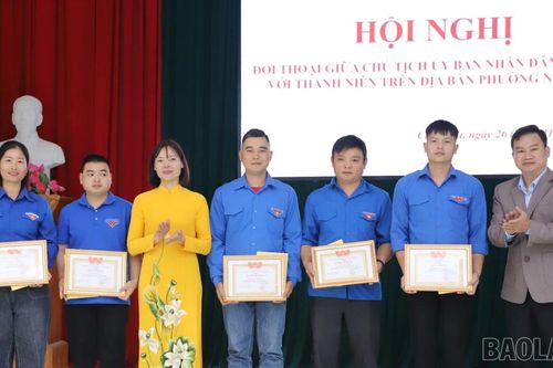 Cầu Thia: Chủ tịch UBND phường đối thoại với thanh niên