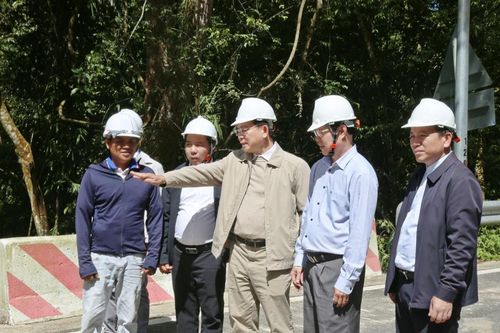 Bảo đảm việc lưu thông diễn ra bình thường trong quá trình sửa chữa đèo Prenn