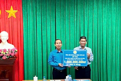 1 tỷ đồng hỗ trợ đoàn viên, người lao động Lâm Đồng bị ảnh hưởng bởi bão số 13